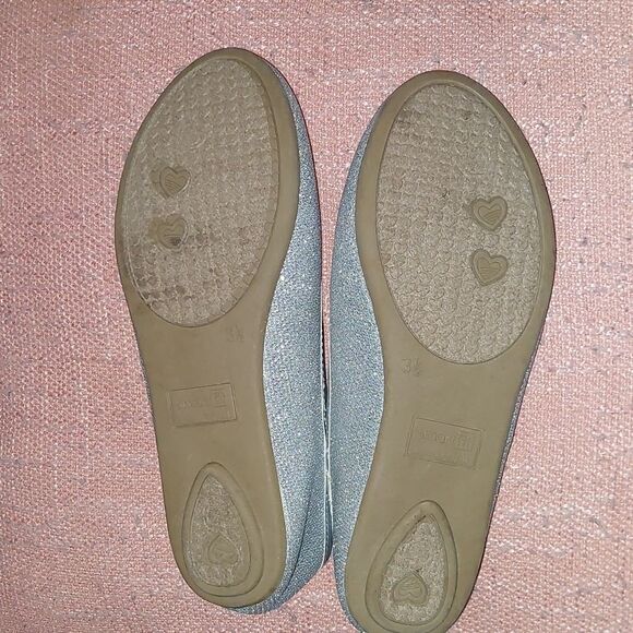 ⭐️3/$15⭐️ Smart Fit NWT Sparkly Silver Flats - Picture 5 of 5
